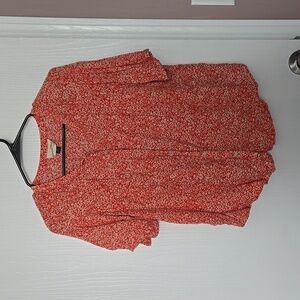 UNIVERSAL THREADS | Ree and White Floral Top